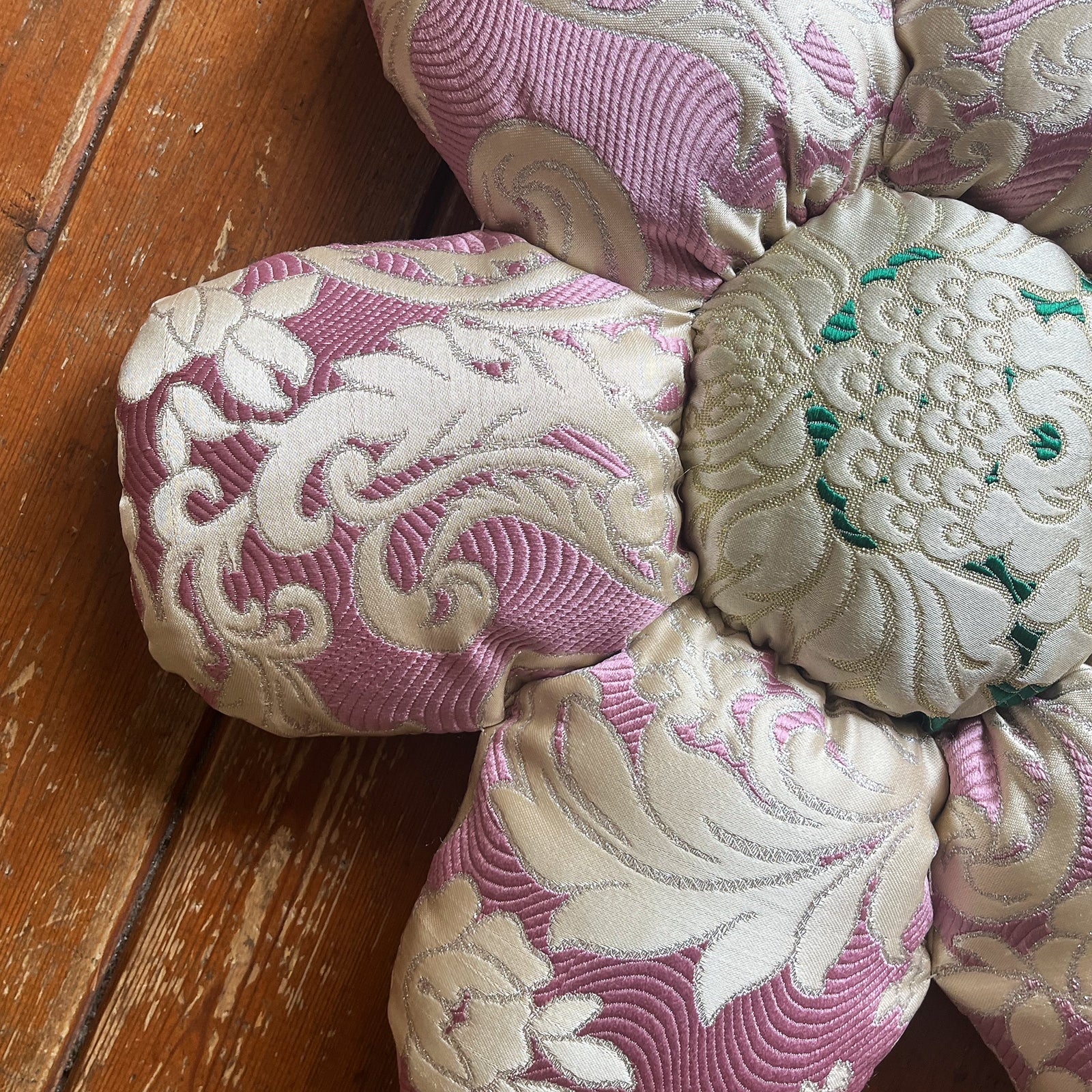 FLOWER Cushion