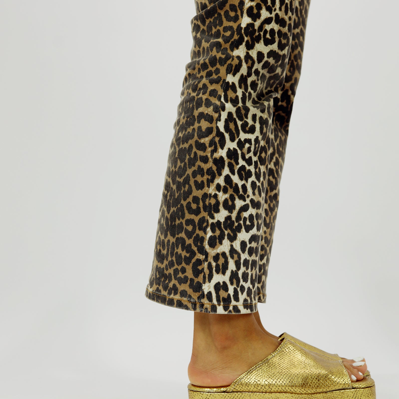 ZOUBI Shoes