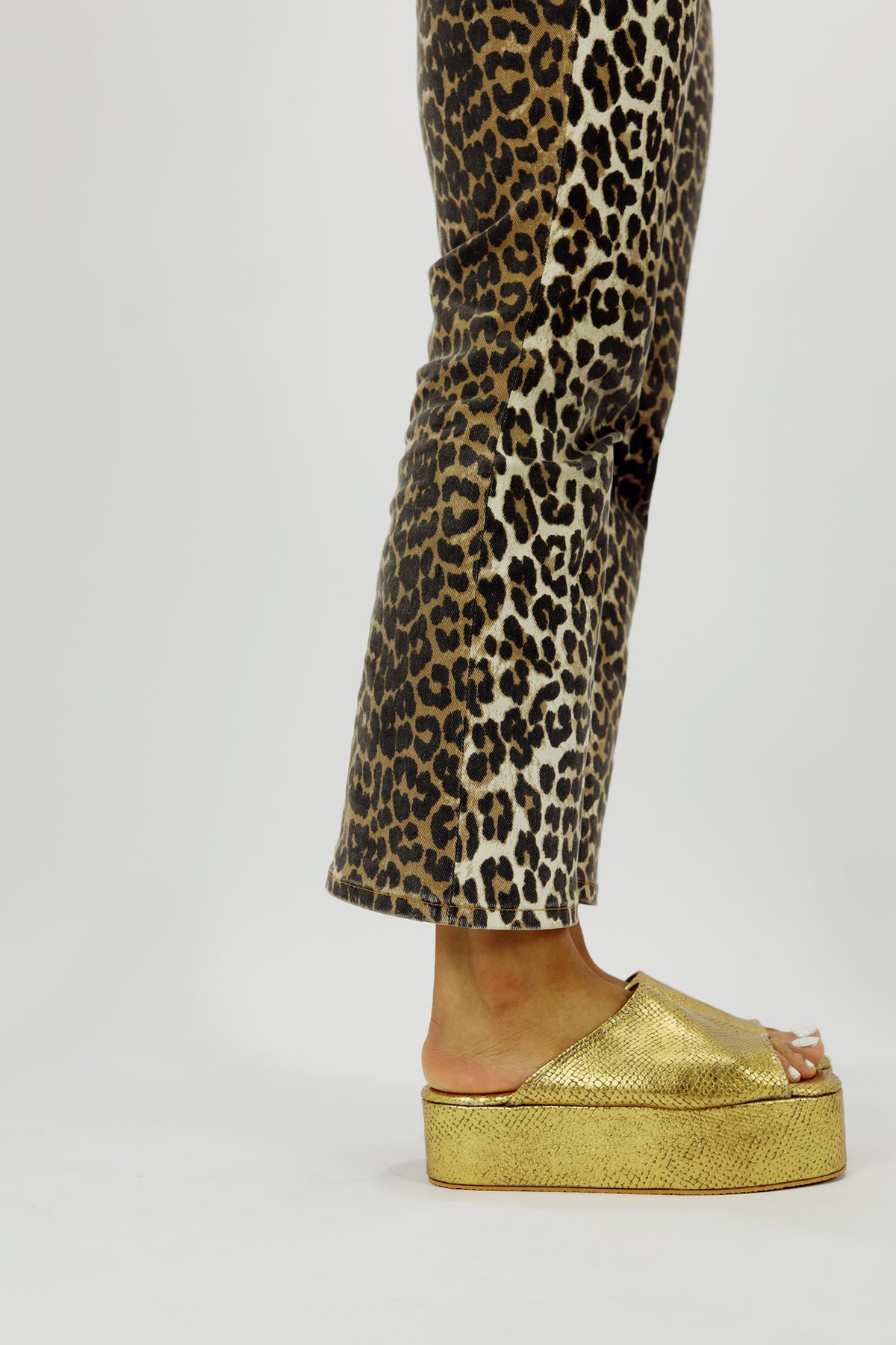 ZOUBI SHOES <br> Gold, Snake effect (Leather)