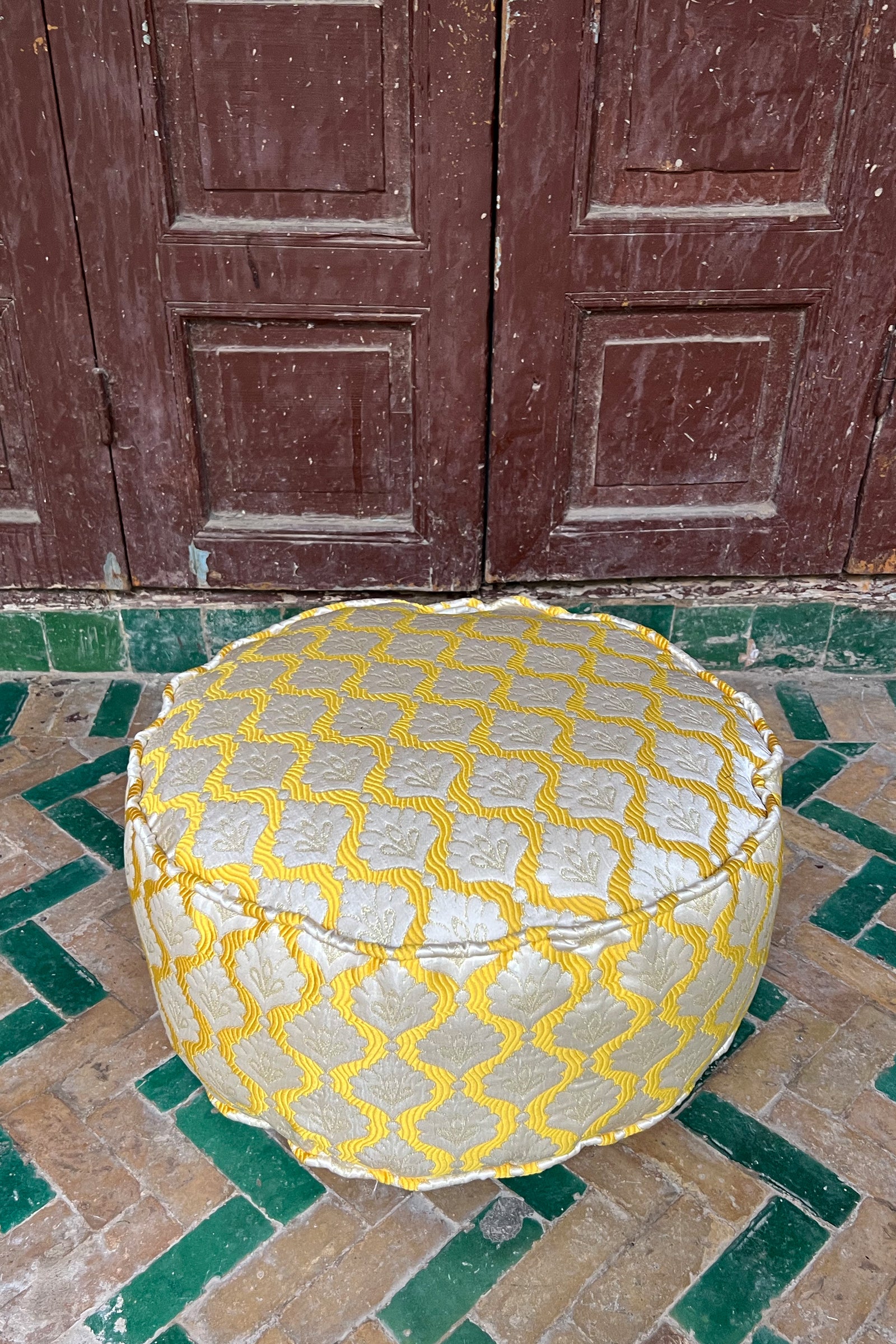 POUF